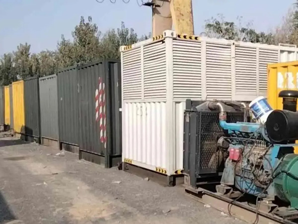 略阳200KW柴油发电机机组每小时油耗是多少？